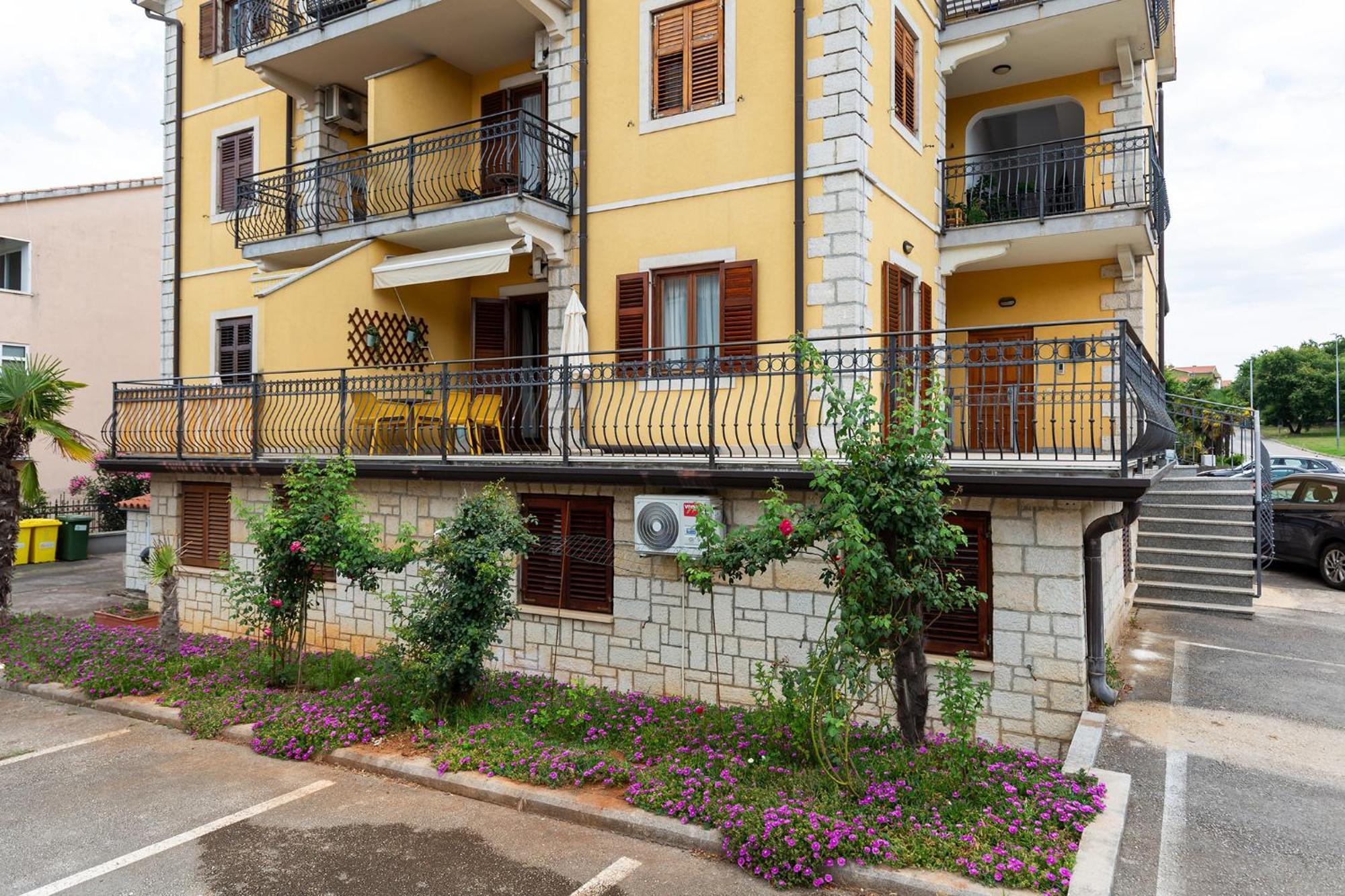 Apartment Mare โปเรช ภายนอก รูปภาพ
